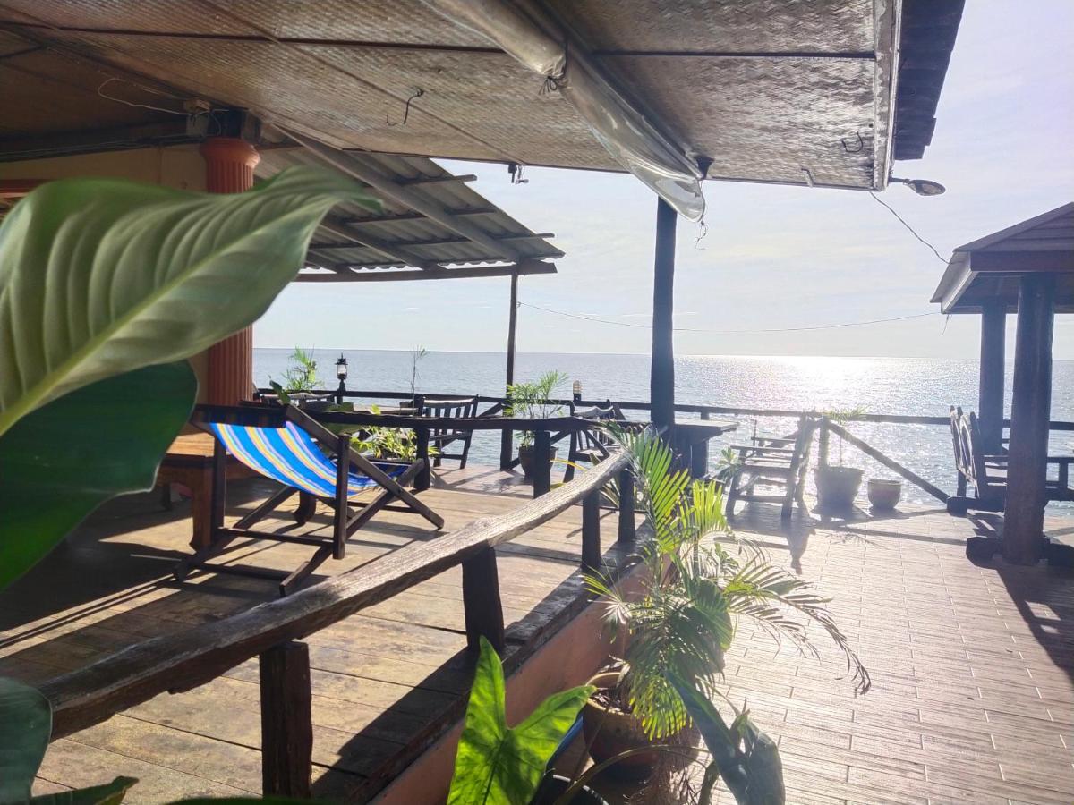 Rock sand Resort Trat Exteriör bild