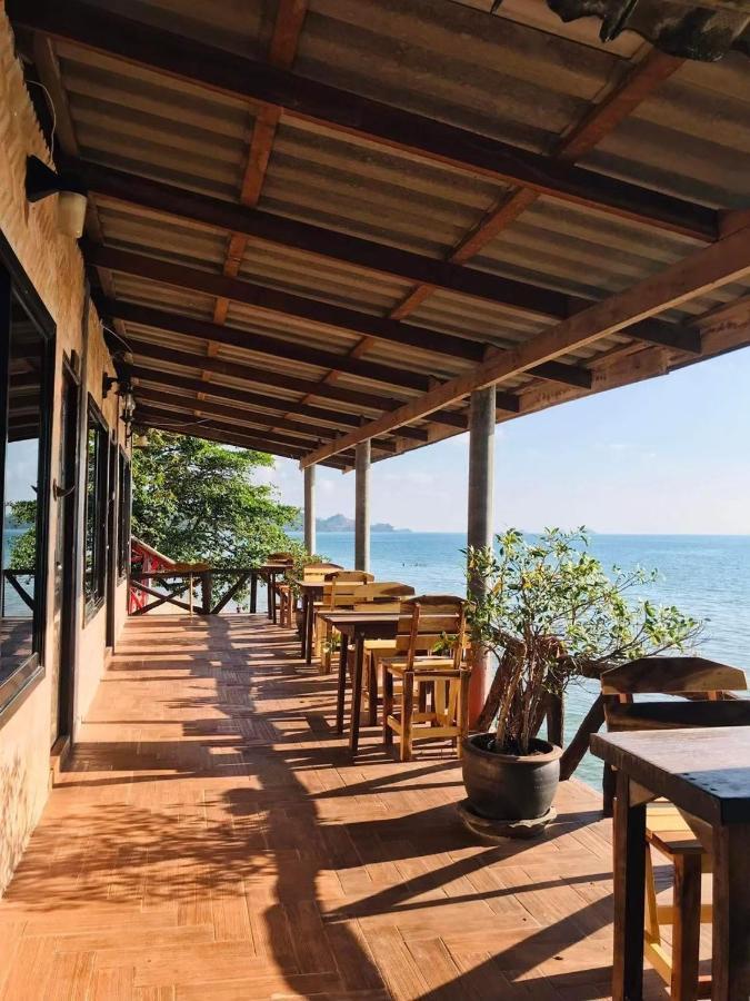 Rock sand Resort Trat Exteriör bild